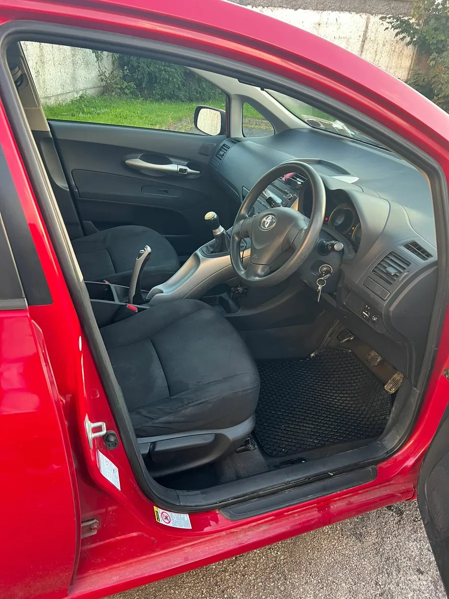 Toyota auris - Image 4