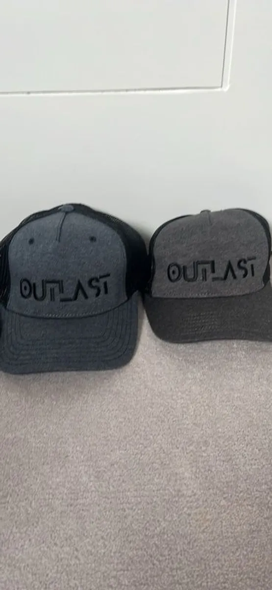 golf hats caps and gloves - Image 1