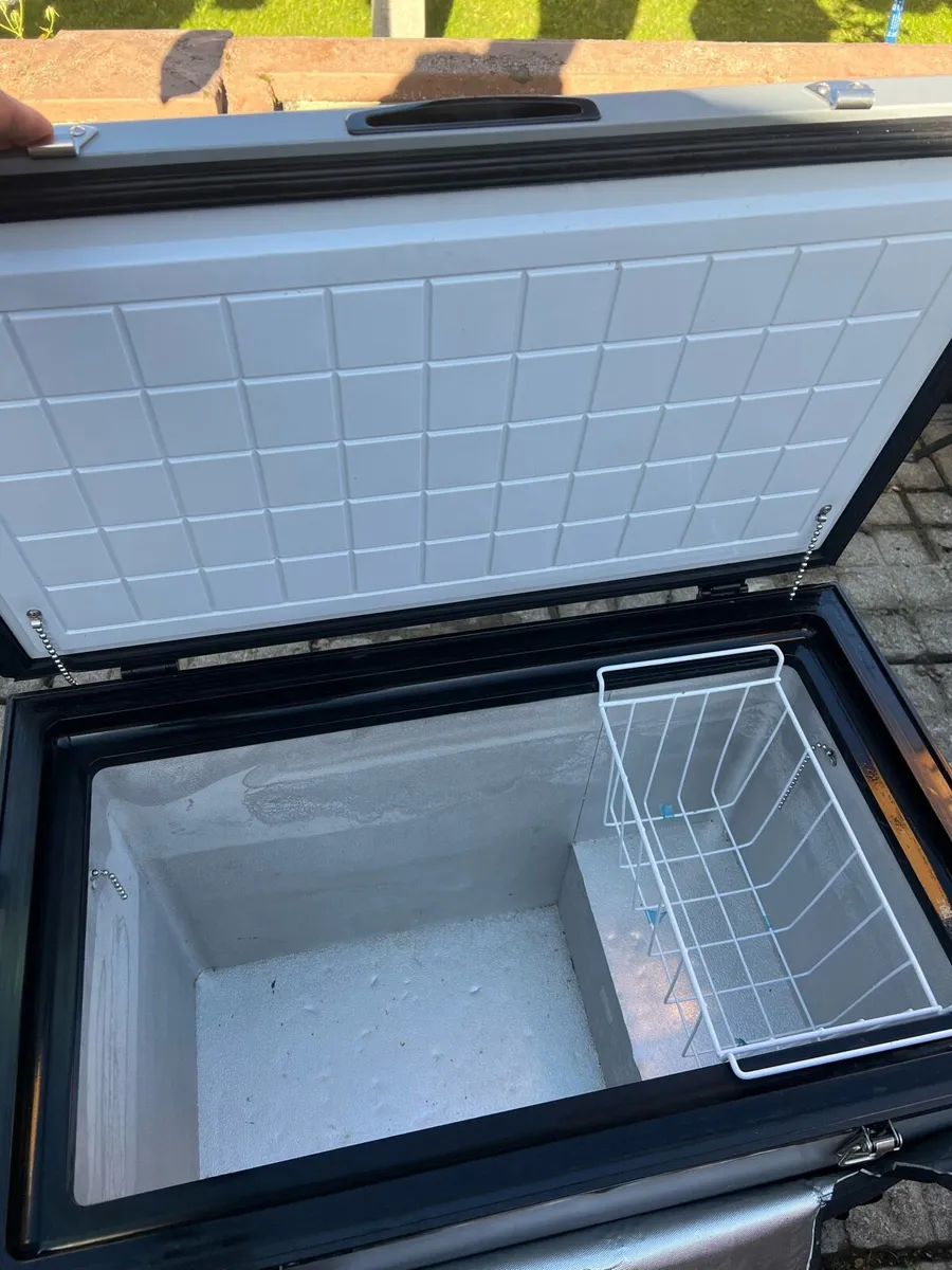 12v camper fridge - Image 1