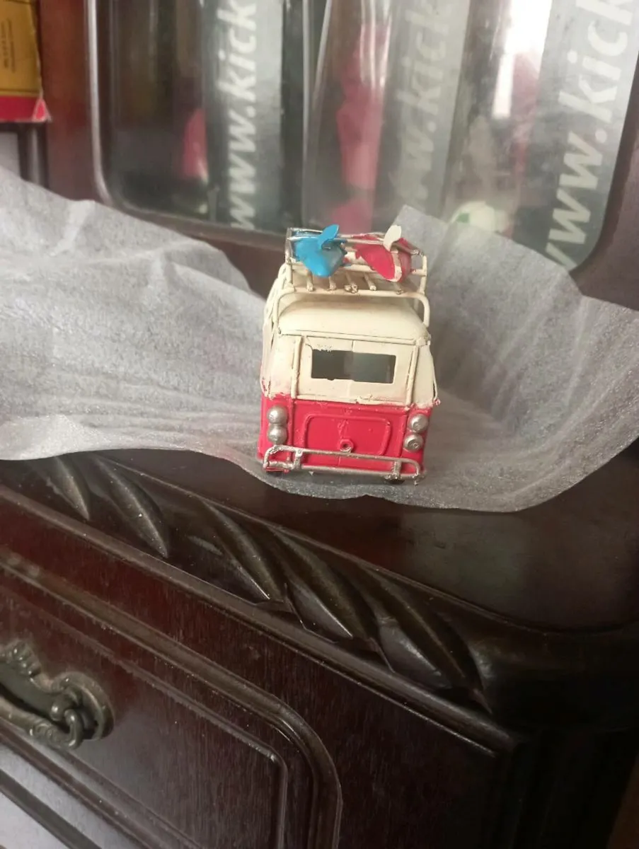 VINTAGE RETRO METAL SIL CAMPERVAN - Image 4
