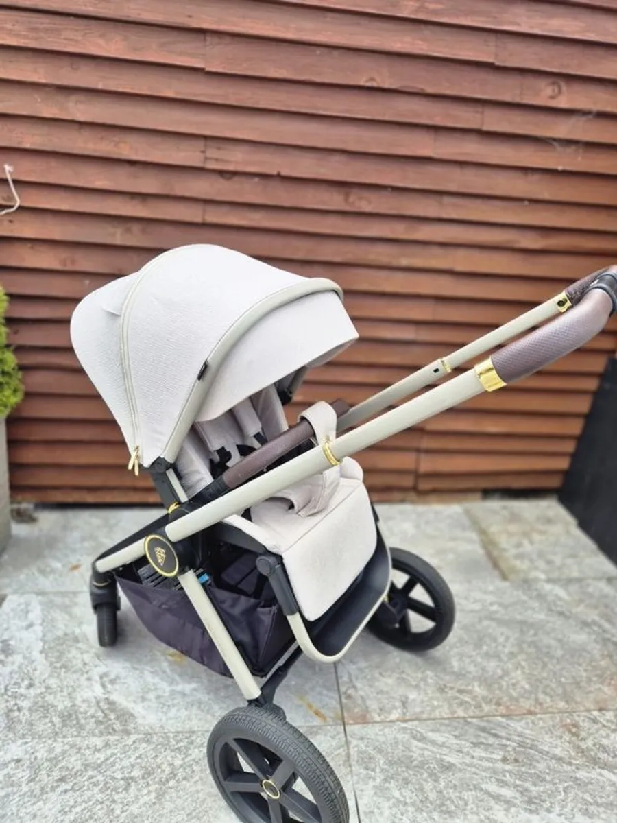 Venicci upline2-3 in 1 bundle buggy - Image 4