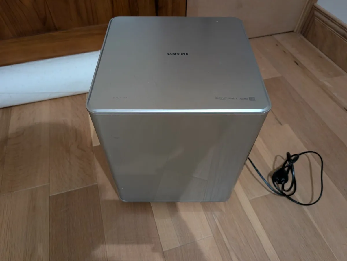 Samsung Soundbar and Subwoofer - Image 2