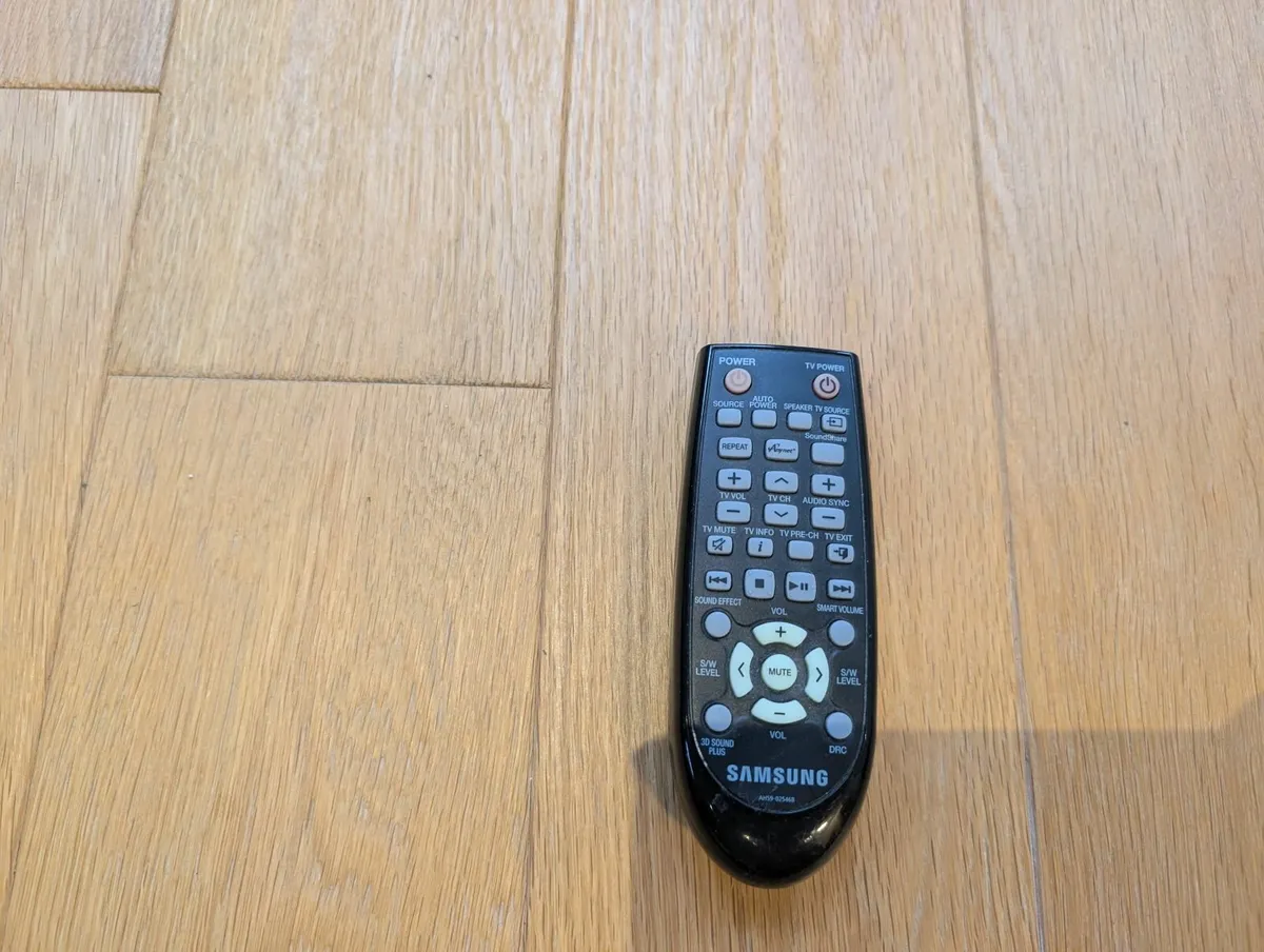 Samsung Soundbar and Subwoofer - Image 3