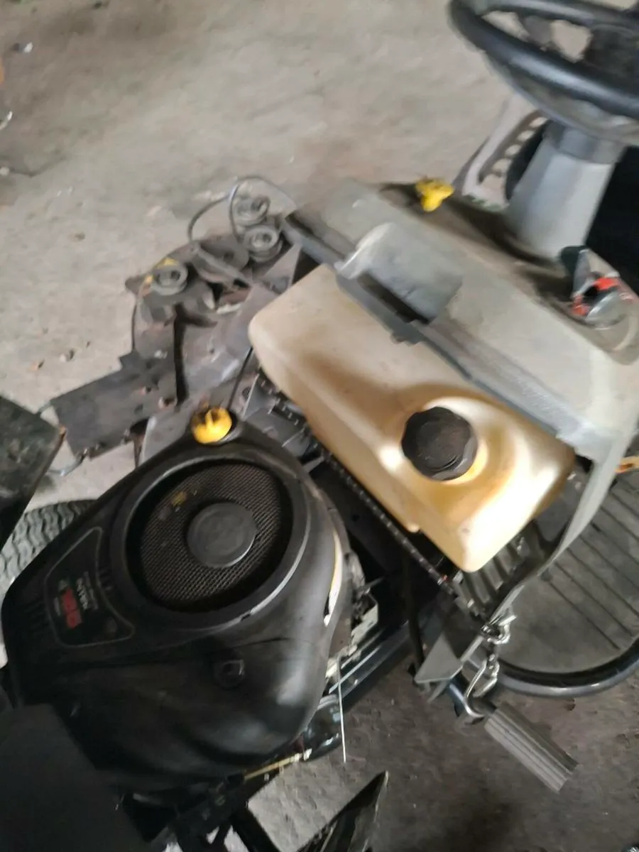 Ride on mower - Image 3