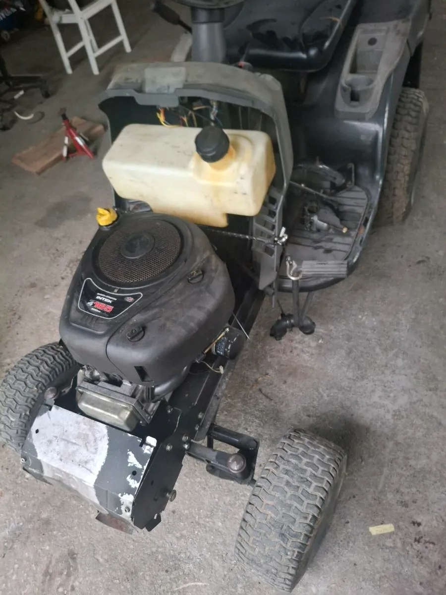 Ride on mower - Image 4