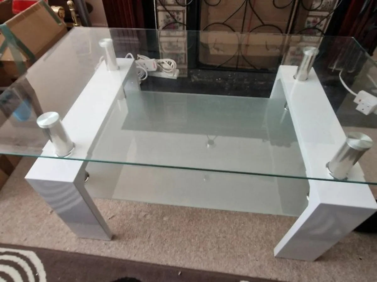 Beautiful Glass Coffee Table - Image 1