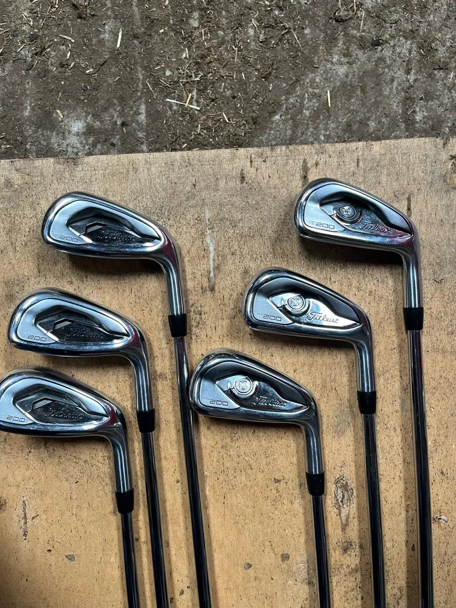 Titleist T200 irons - Image 1