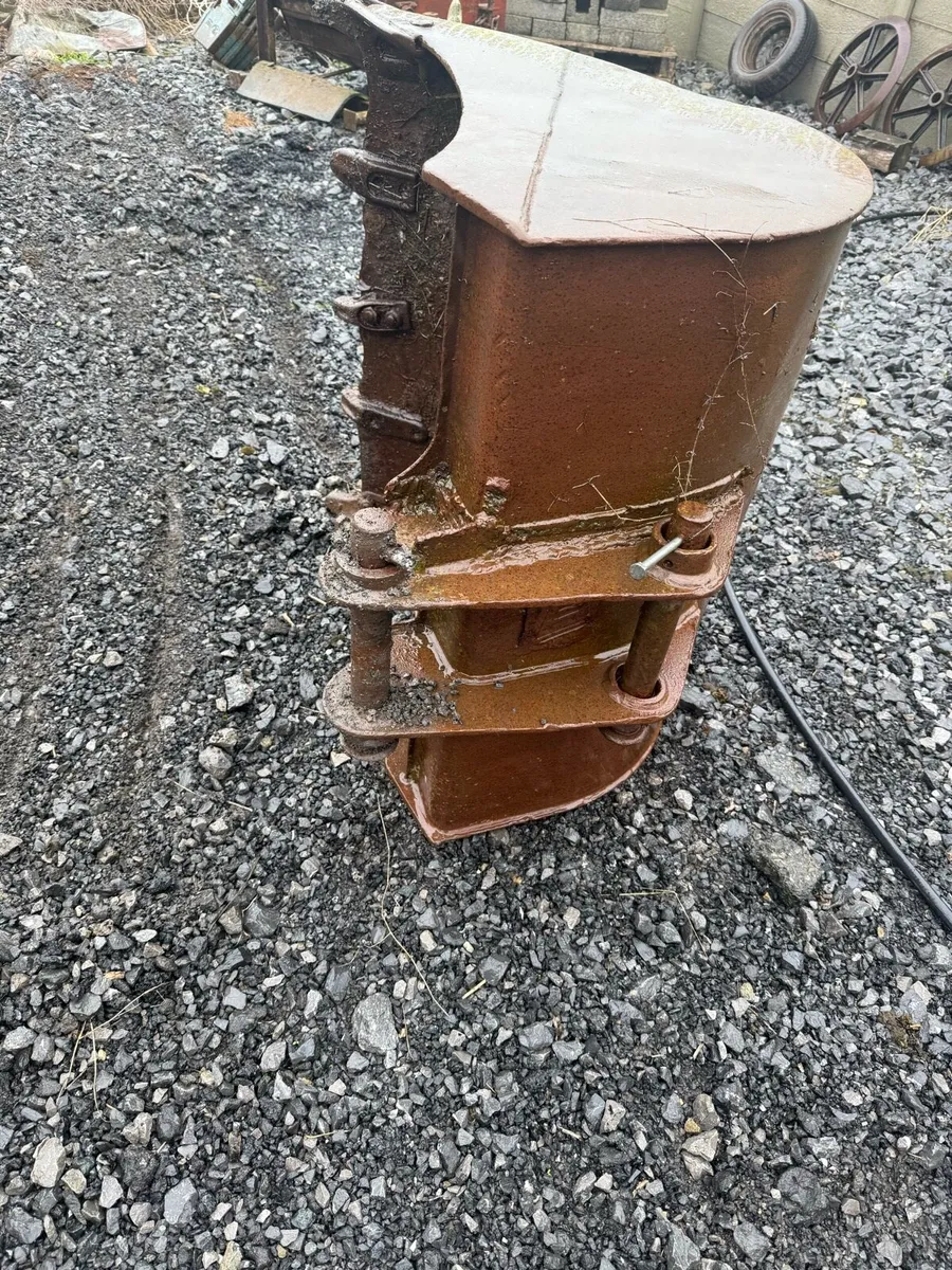 Digging bucket - Image 2