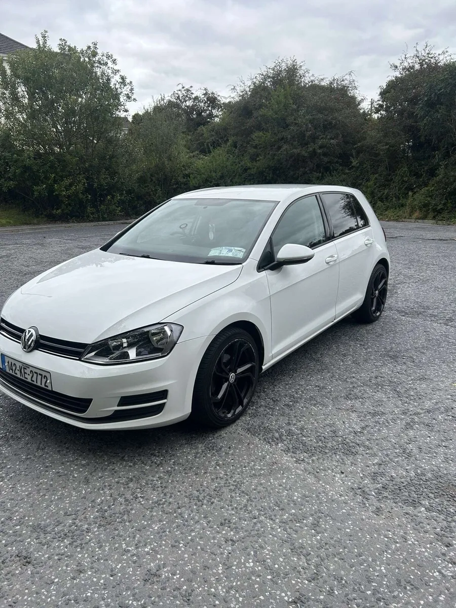 Volkswagen Golf - Image 1