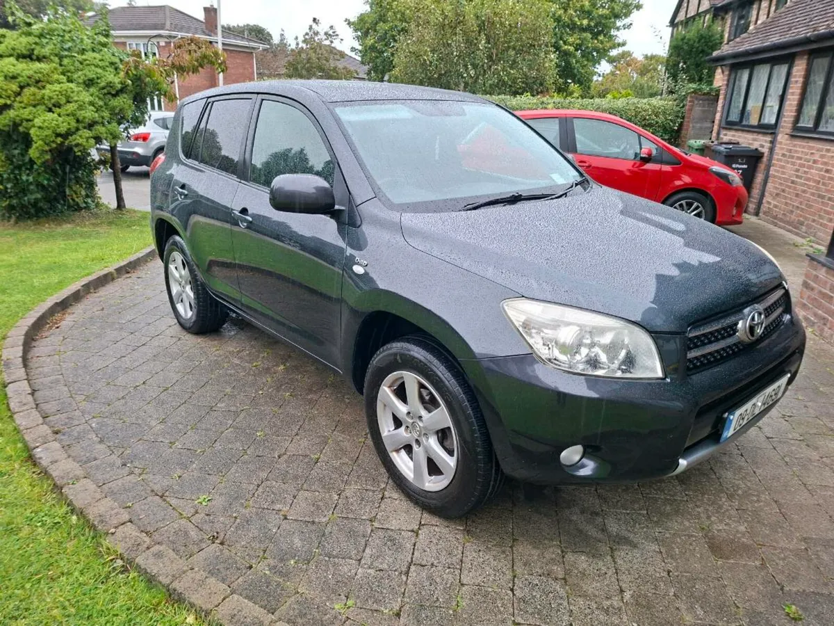 TOYOTA  RAV 4 D4D 4X4 2009 VERY CLEAN JEEP - Image 1