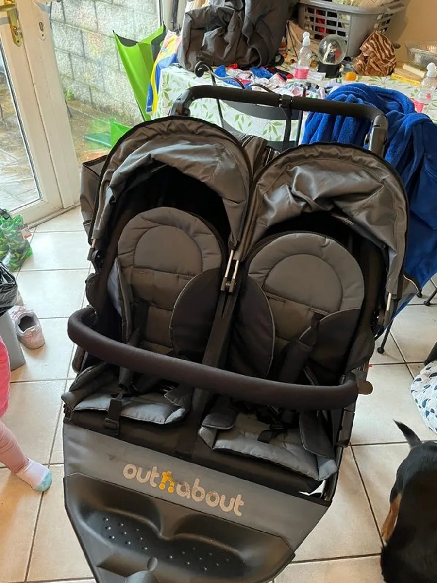 Out n about v4 double nipper - Image 1