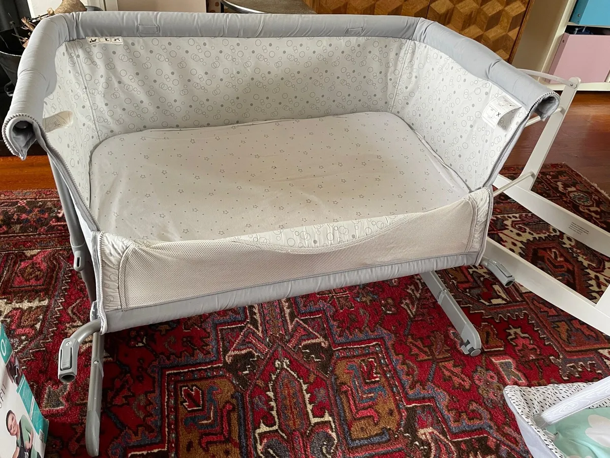 Chico bed side crib - Image 2