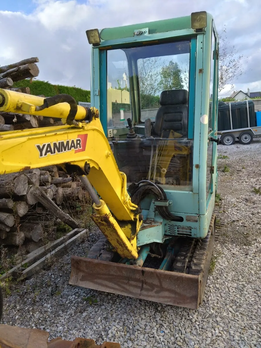 Yanmar b17 good condition for year - Image 1