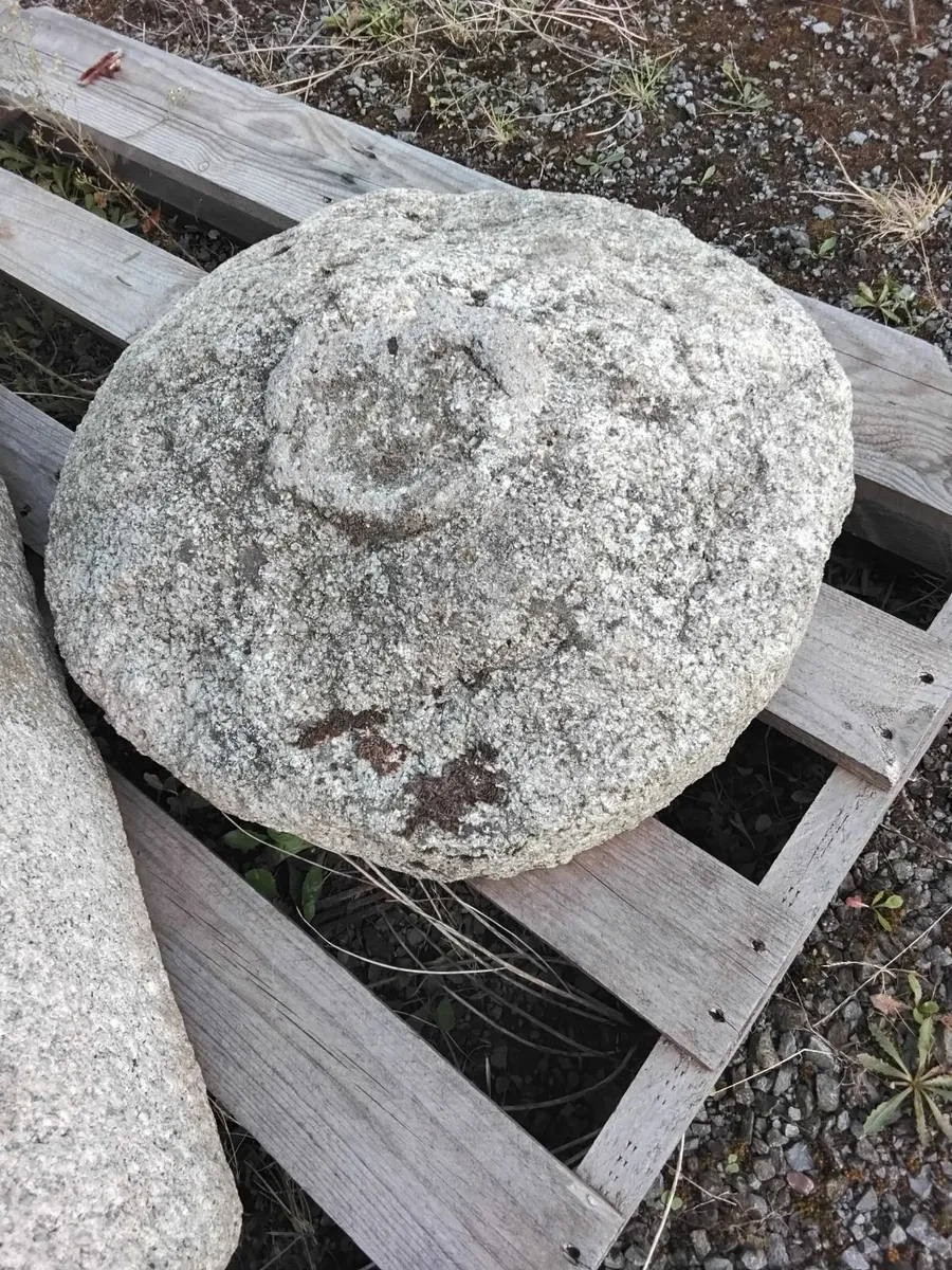 Staddle stone type  ornament for garden - Image 3