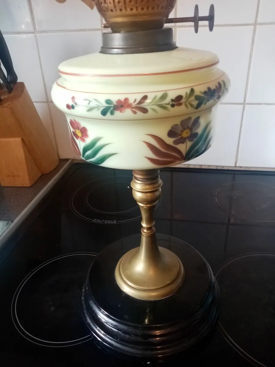 Old  oil Lamp - Image 2