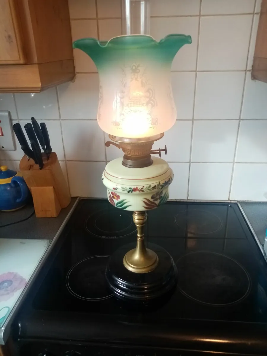 Old  oil Lamp - Image 1
