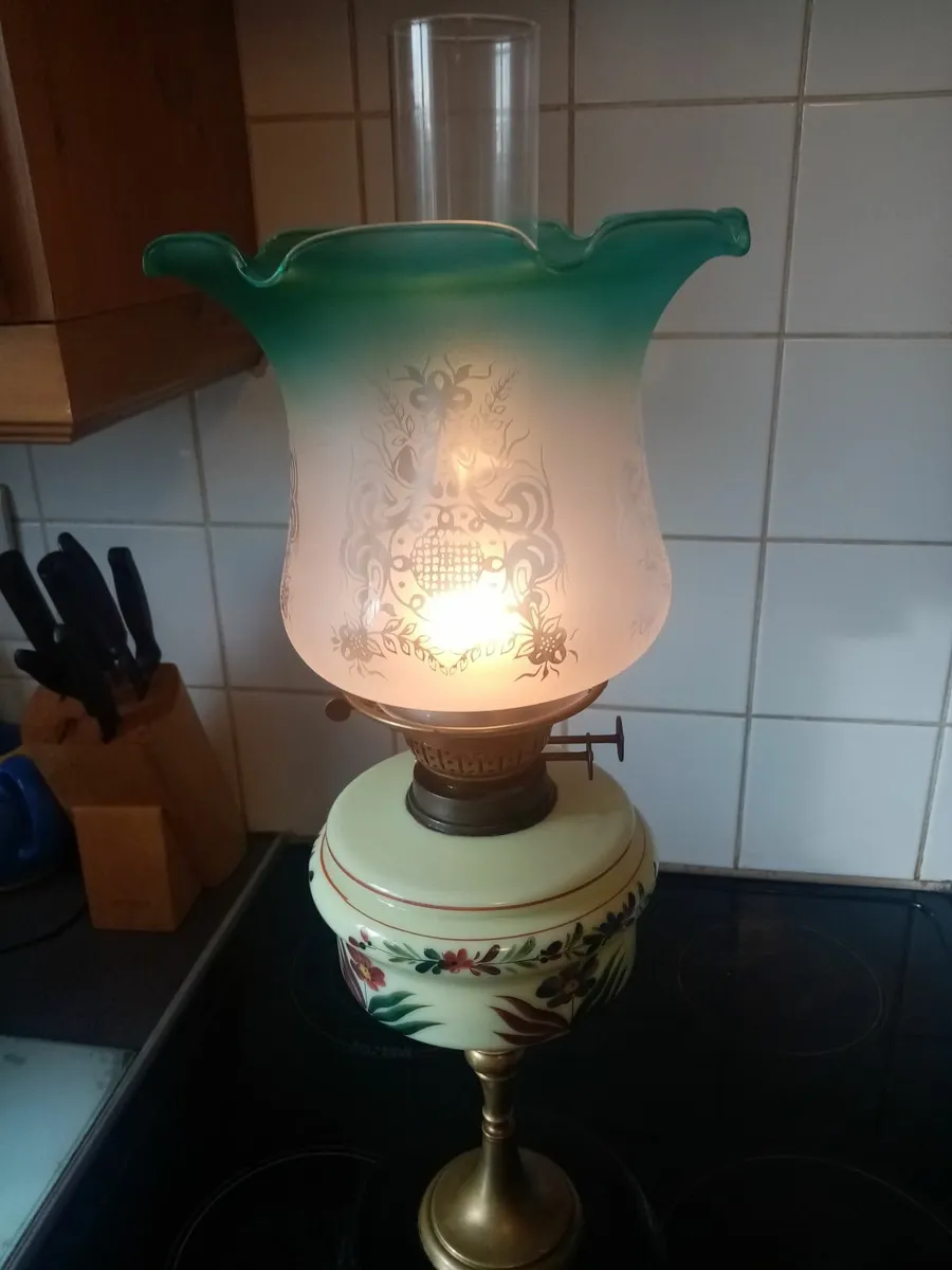 Old  oil Lamp - Image 3