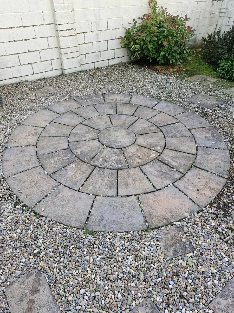 Circular paving - Image 2