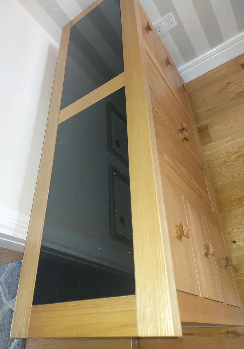 Sideboard - Image 4
