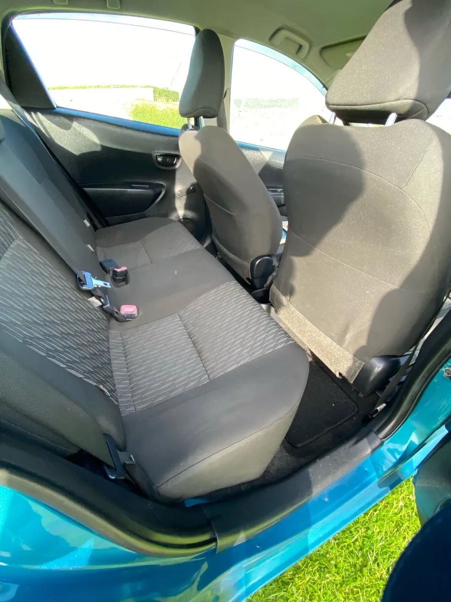 2012 Toyota Yaris 1lt - Image 3