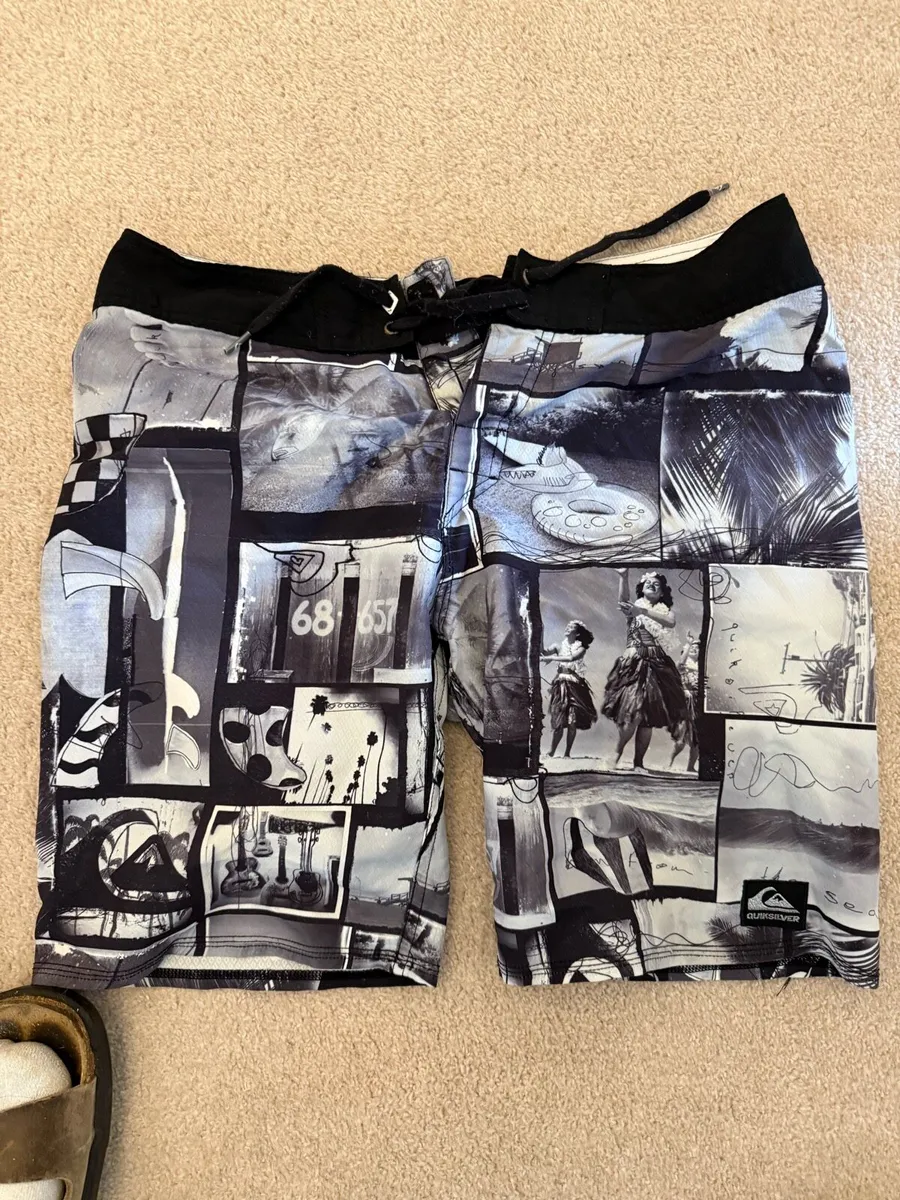 Men’s Medium Quiksilver Board Shorts - Image 1