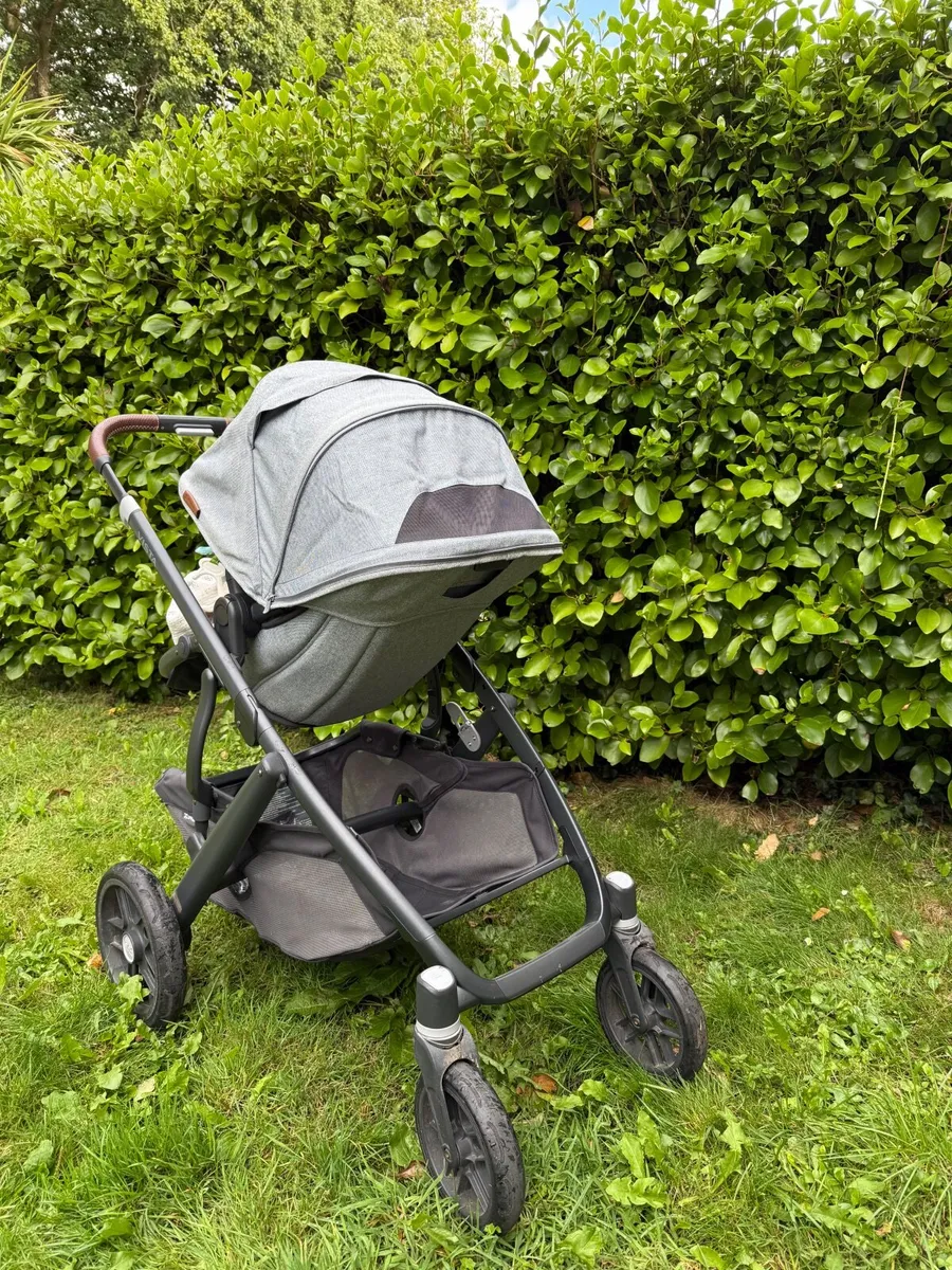 Uppababy Vista V2 - Image 1