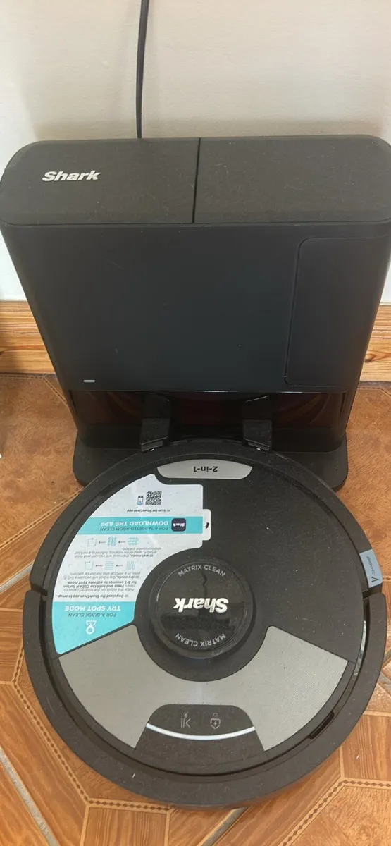 Shark  matrix robot 2in1 vacuum cleaner - Image 2
