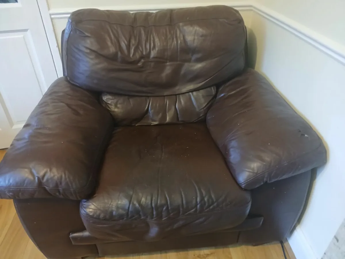 Brown italian Leather 3 piece suite - Image 1
