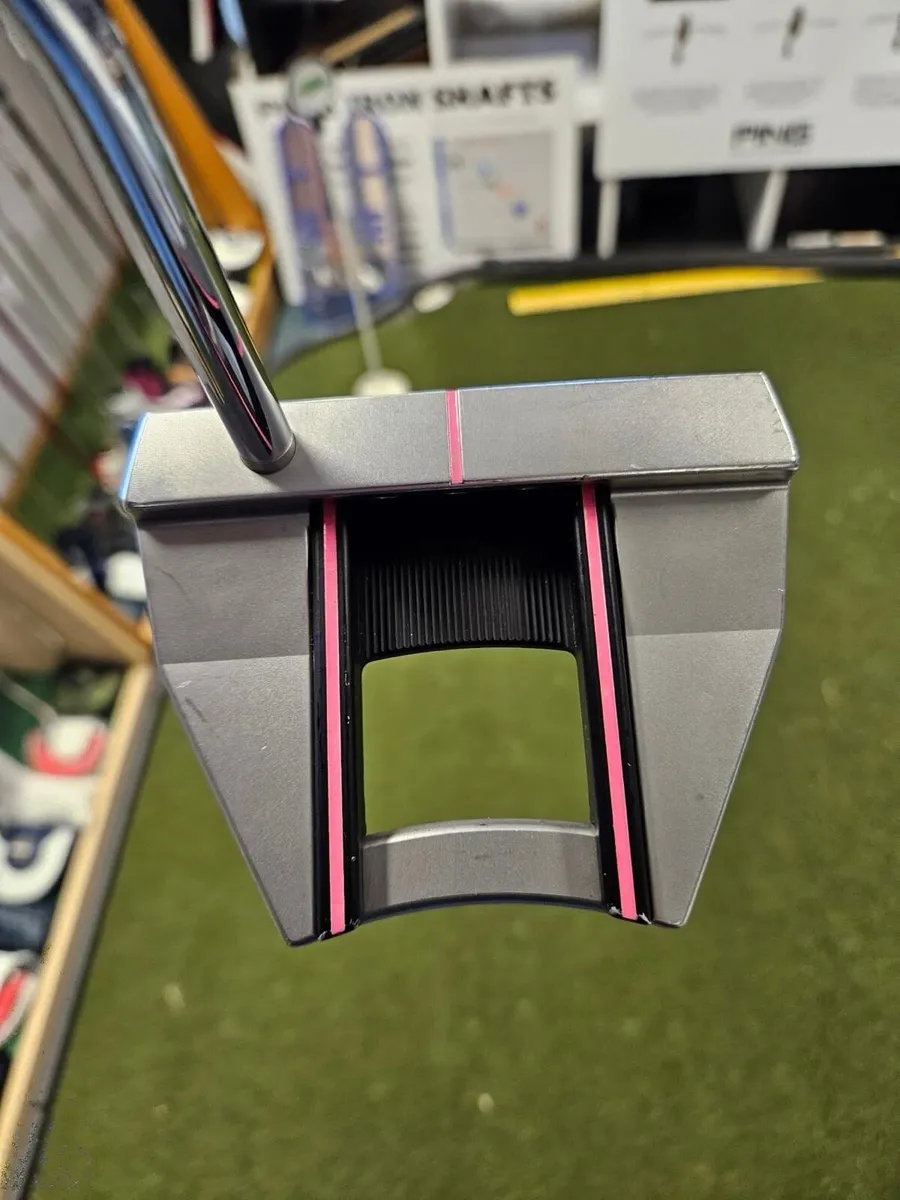 Scotty Cameron Futura 7m Putter - Image 2