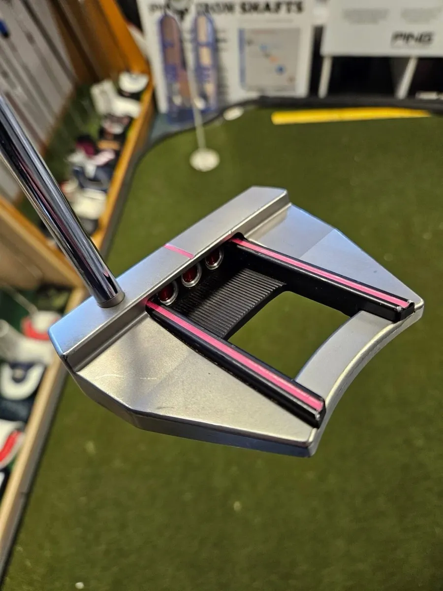 Scotty Cameron Futura 7m Putter - Image 4