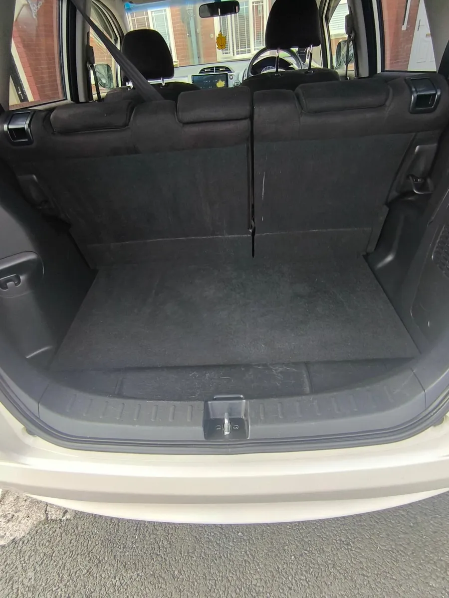 Honda Fit 2013 - Image 2