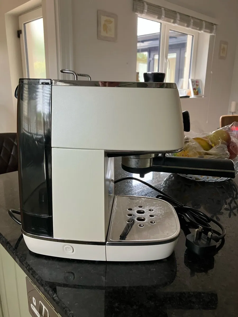 Delonghi Coffee machine - Image 3