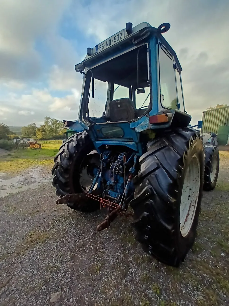 Ford 8210 - Image 4