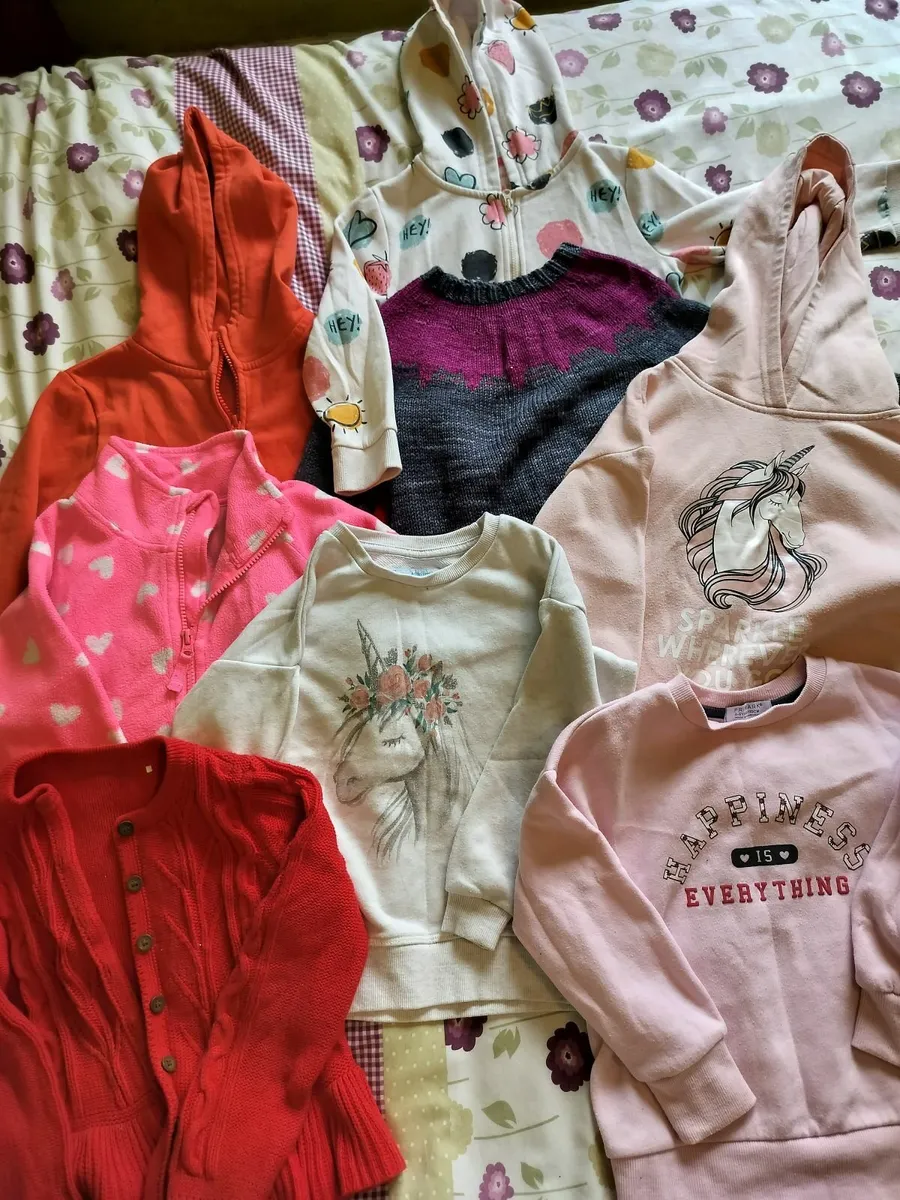 Girls bundle aged 4-5 years with fluffy jacket - Image 2