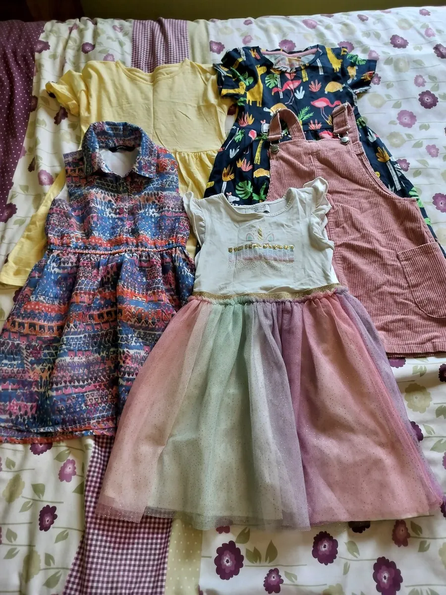 Girls bundle aged 4-5 years with fluffy jacket - Image 4