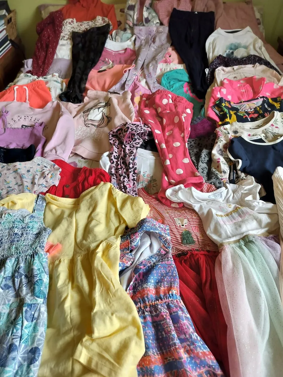 Girls bundle aged 4-5 years with fluffy jacket - Image 1