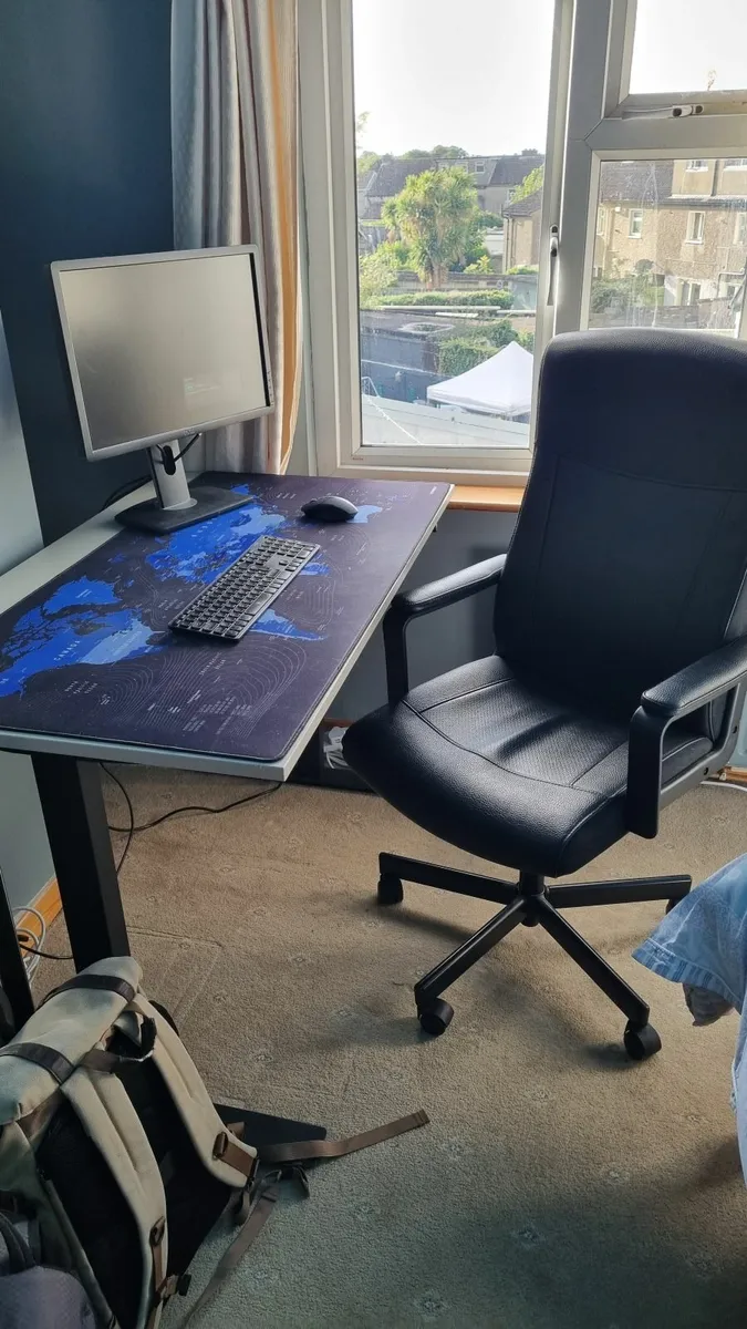 Desk - Image 2
