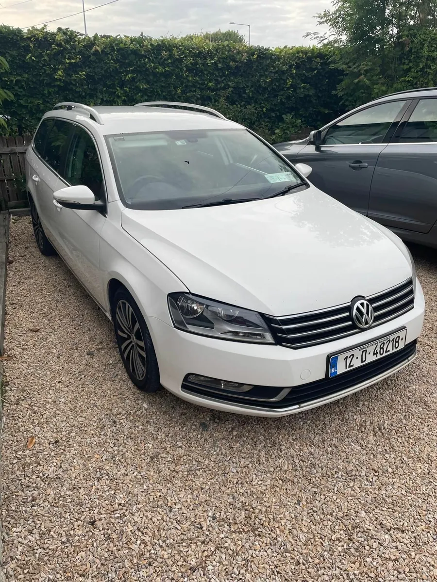 Volkswagen Passat 2012 - Image 1