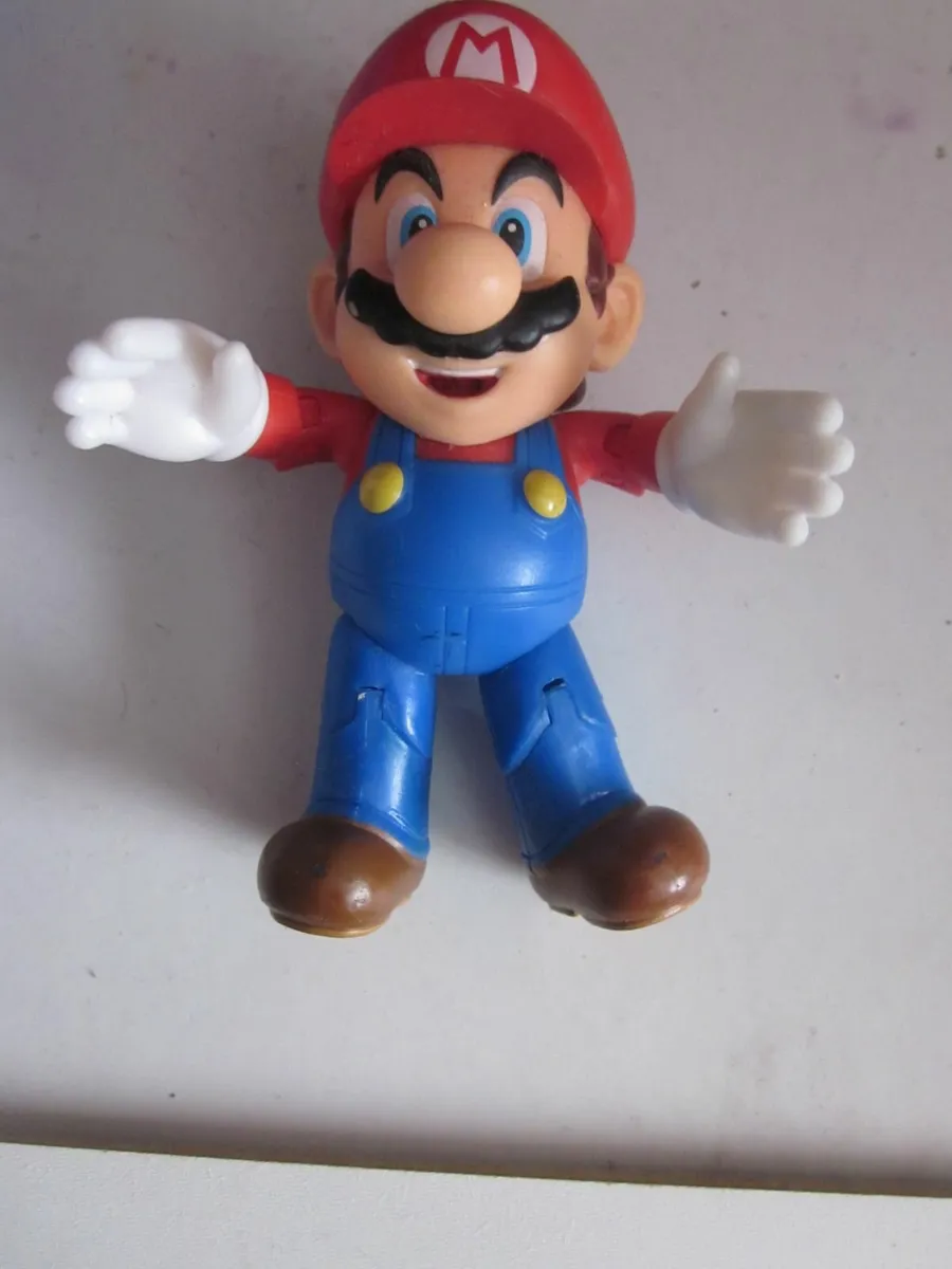 Super Mario Jakks Poseable 4" Figure 2022 - Image 1