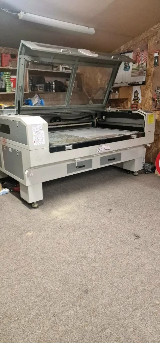 LARGE 150W LASER MACHINE - Image 1
