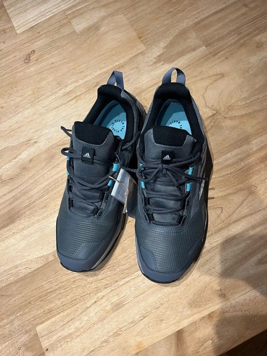 Addidas Eastrail hiking shoes - Image 2