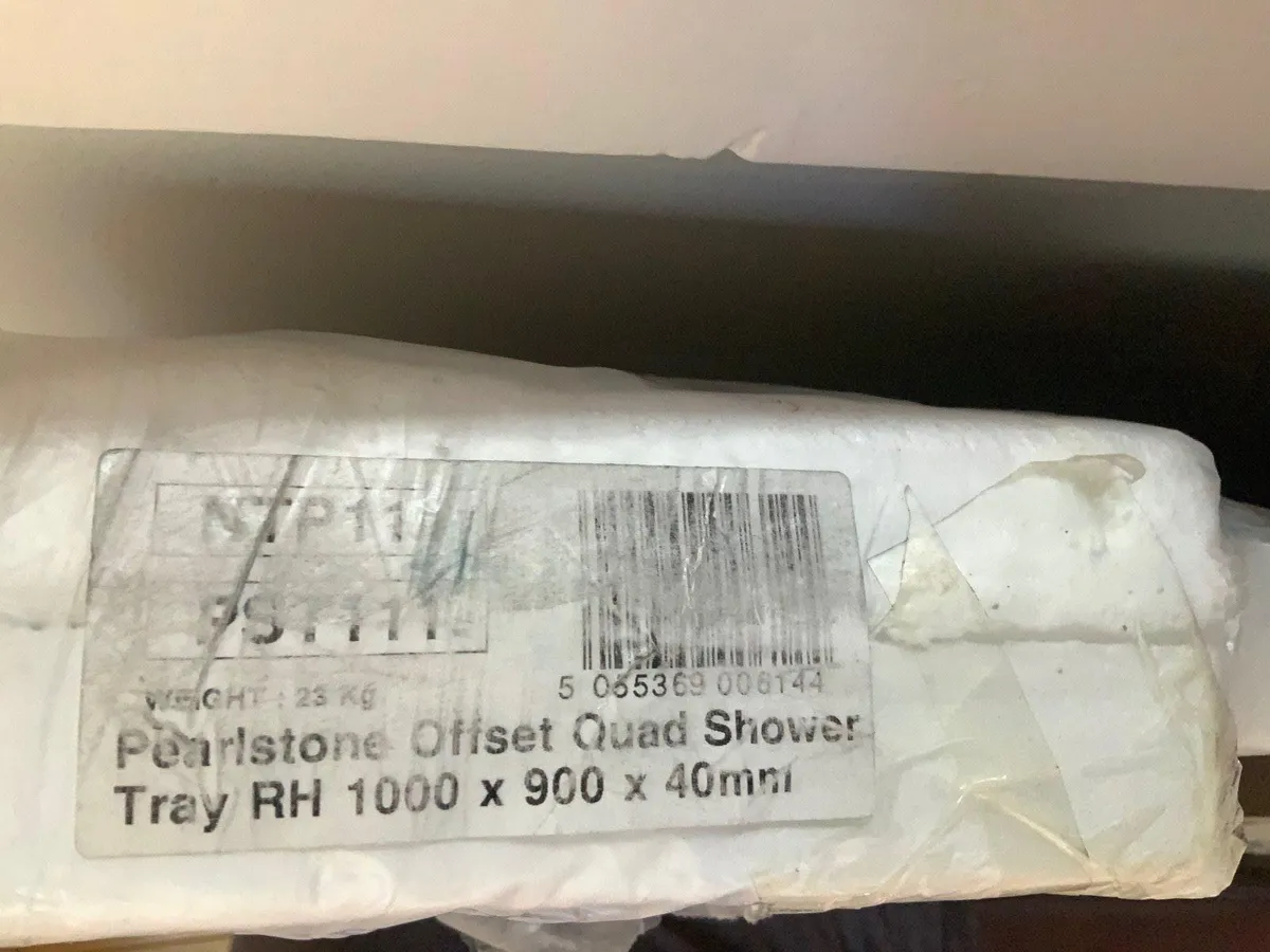 Shower enclosure and shower tray - Image 4