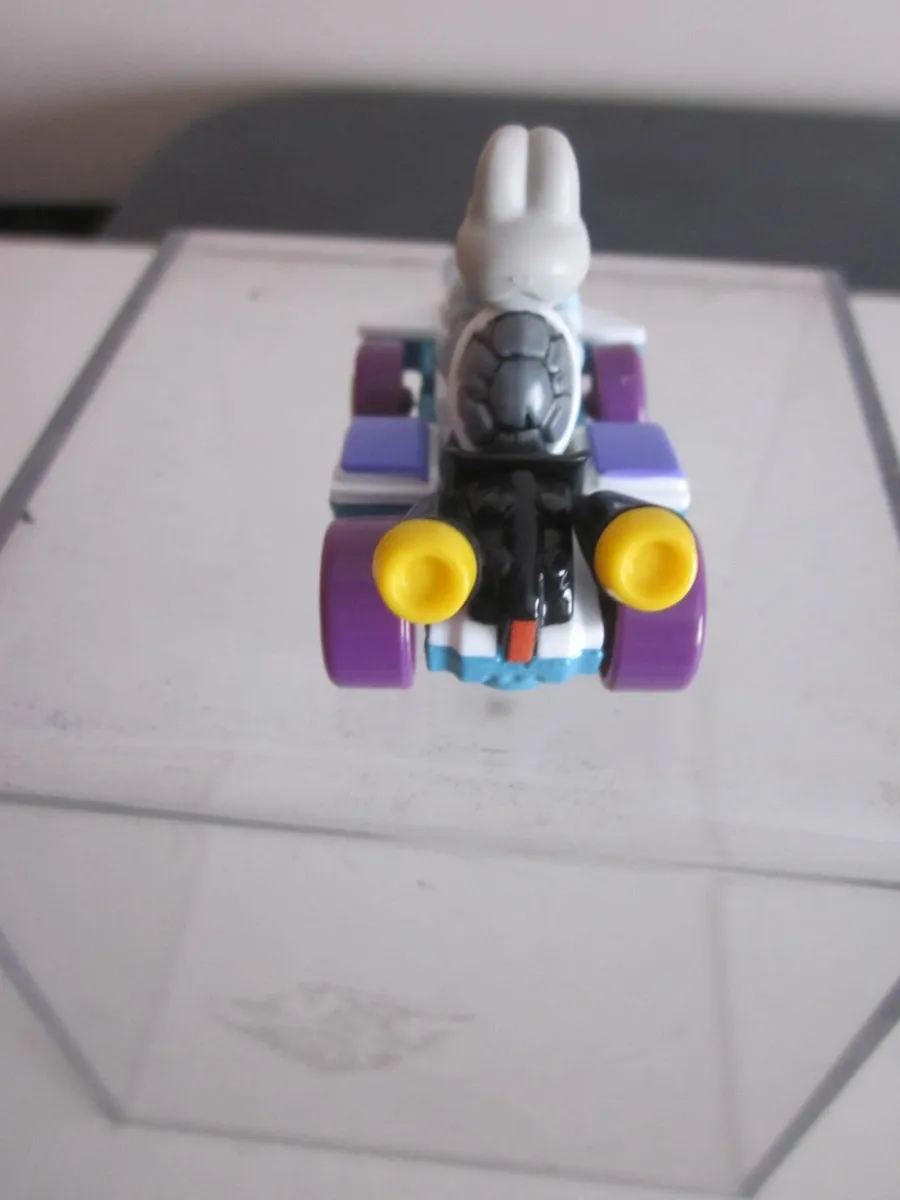 HotWheels GBG 26 MarioKart 1:64 Die-Cast Dry Bones - Image 4