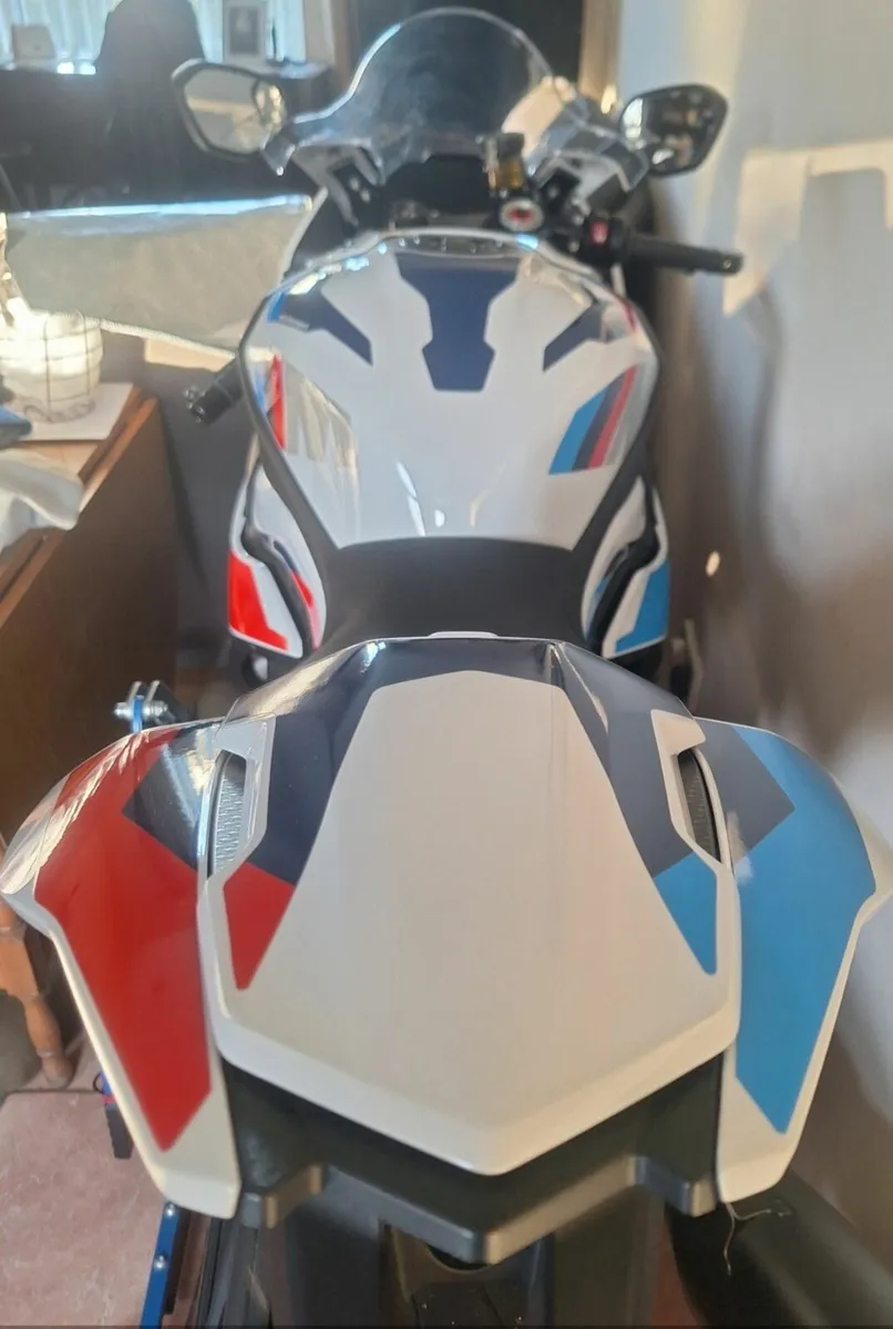 BMW M 1000 RR 2021 - Image 1