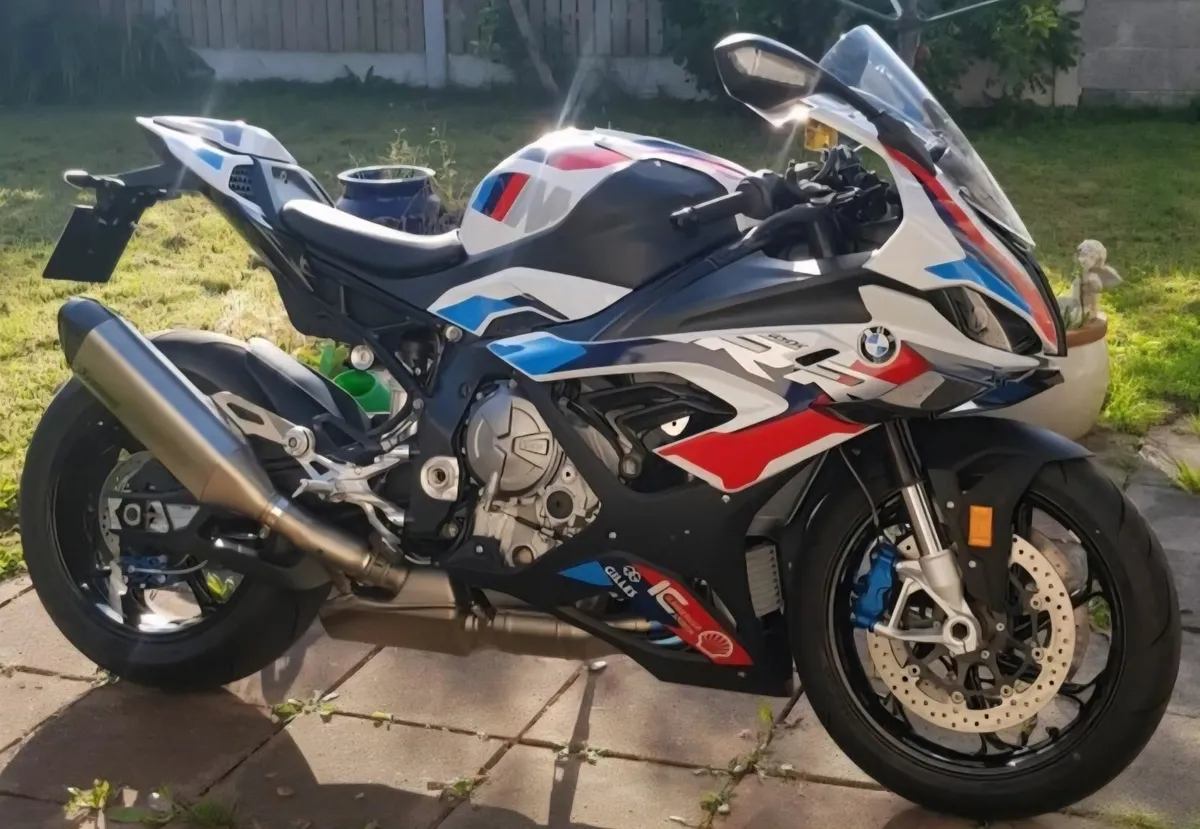 BMW M 1000 RR 2021 - Image 1