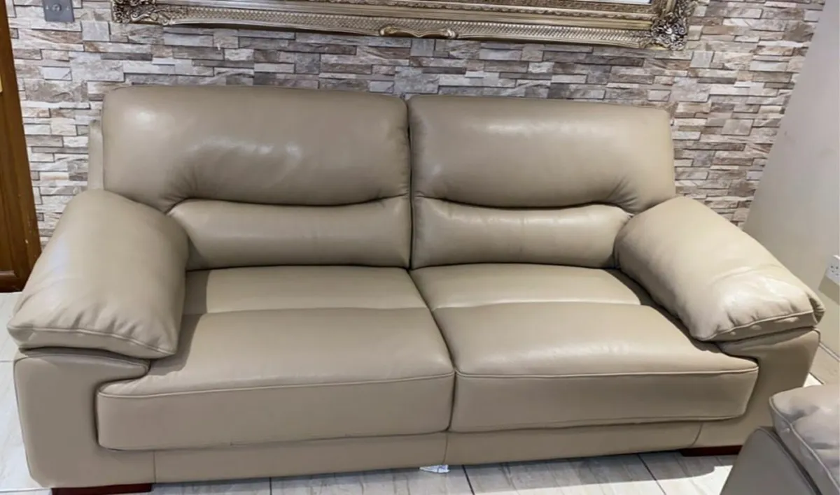 Suite Of Furniture - Image 3