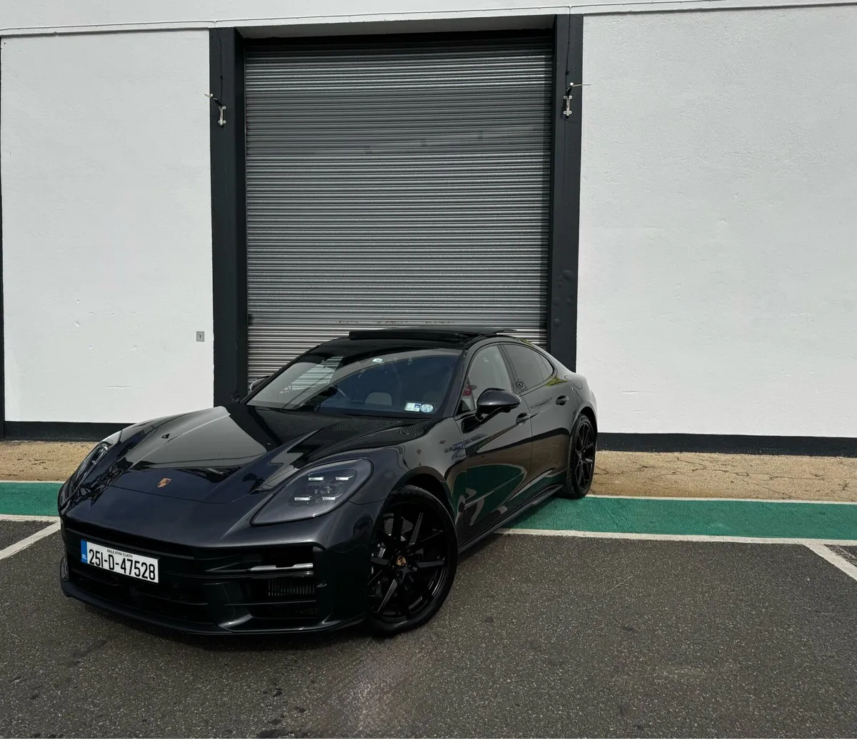 2025 Porsche Panamera - Image 1