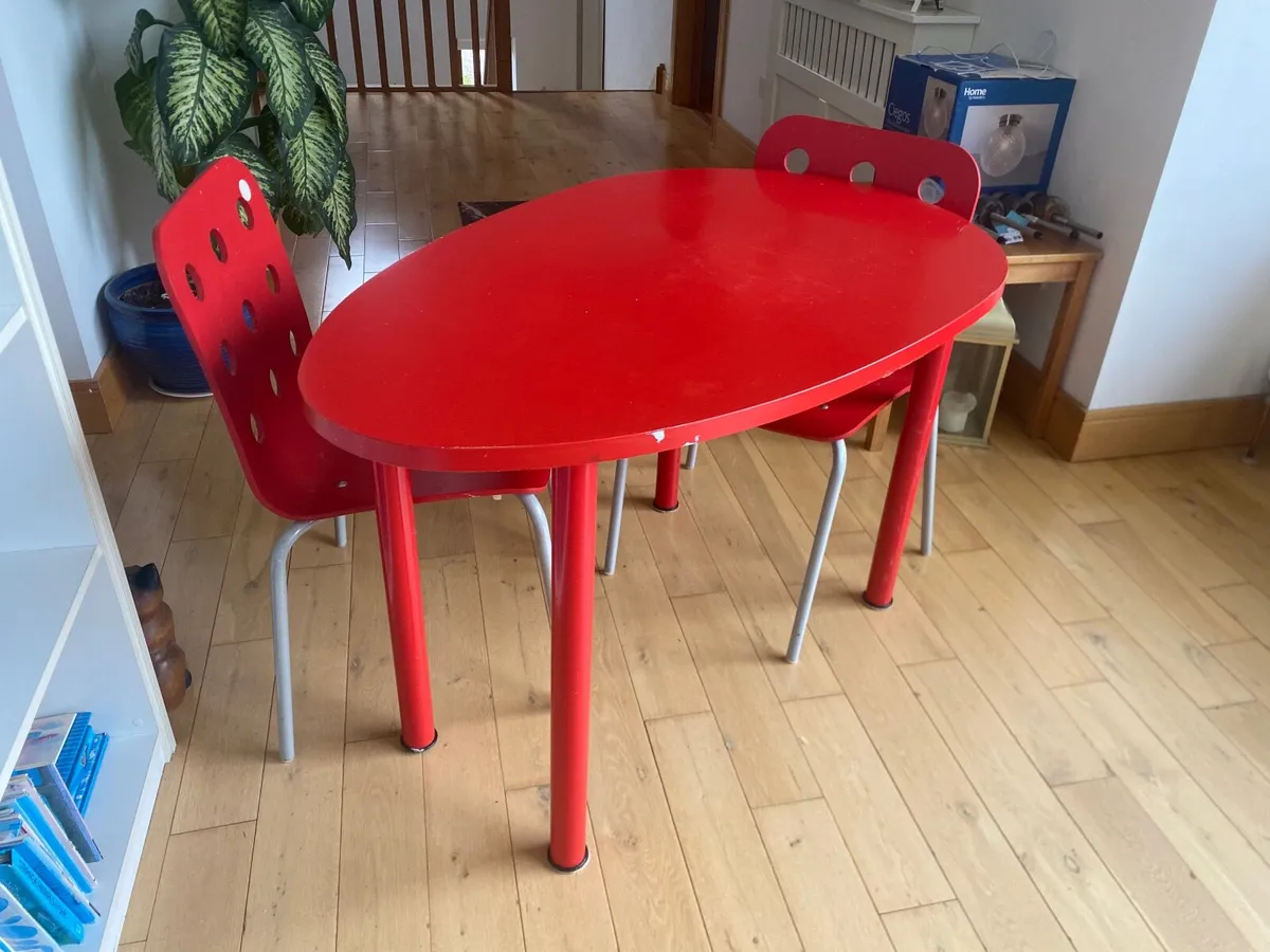 Table & two chairs - Image 2