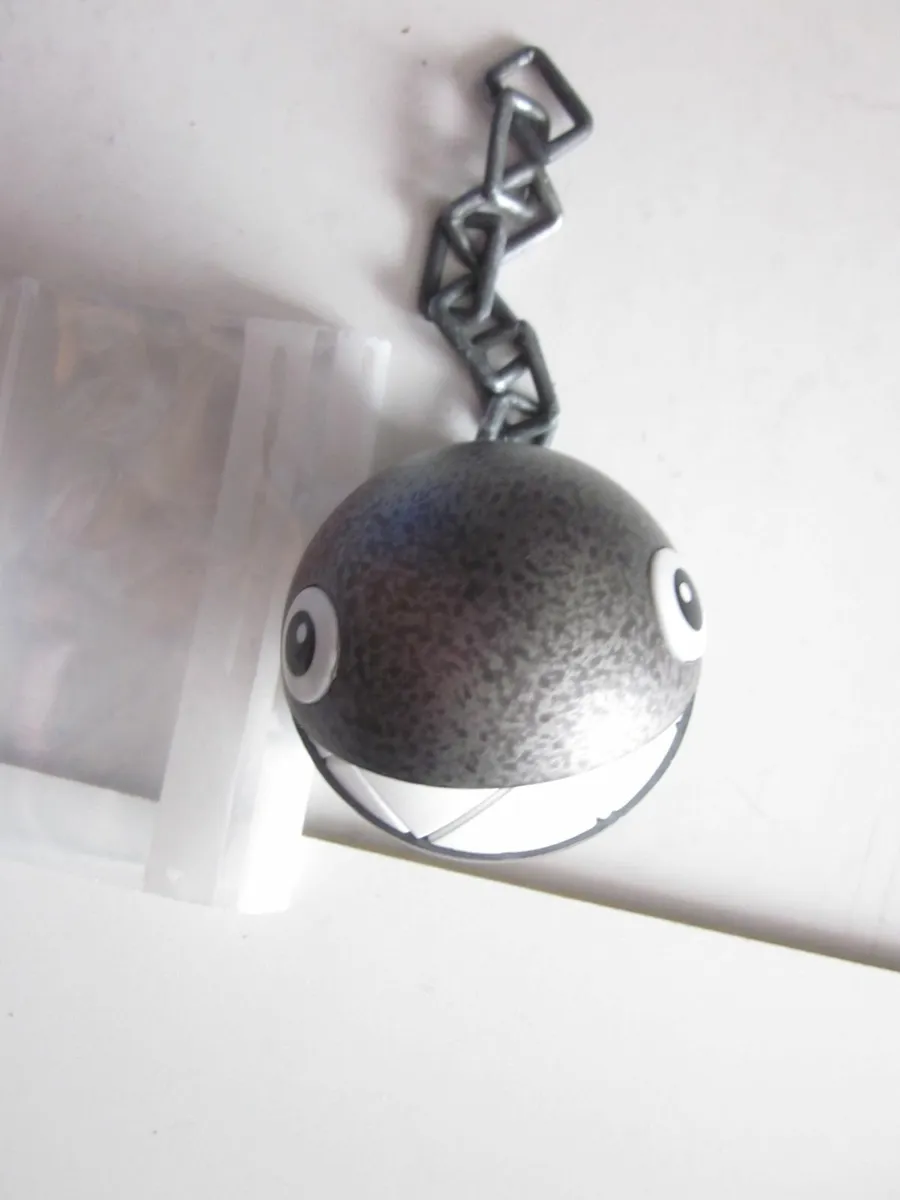 Super Mario Two Chain Chomp Figures - Image 2