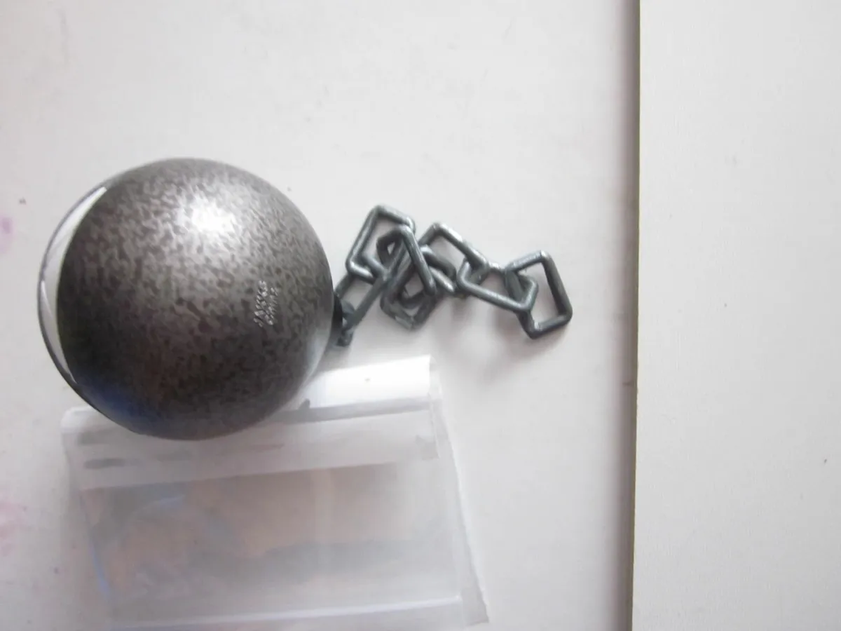 Super Mario Two Chain Chomp Figures - Image 3